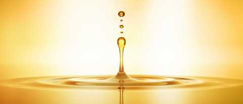 Castor Oil From Global Cultivation to Your Skin: Origins, Quality, Uses & Best Pairings